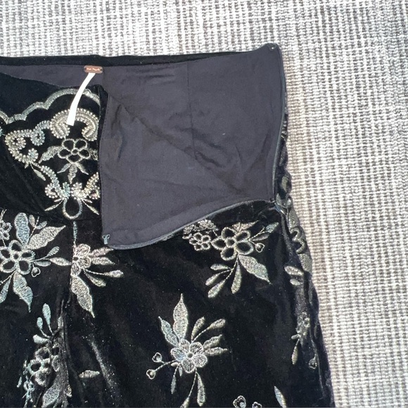 Free People Women's Floral Print Velvet Flared Pants Boho Retro Festival Small - Picture 11 of 14